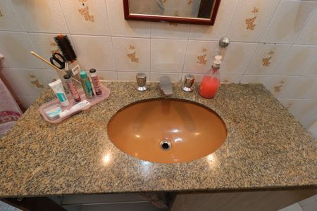 Casa para alugar com 276m², 4 quartos e 6 vagasBanheiro da Suíte 2 - Pia