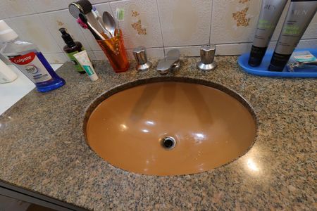 Casa para alugar com 276m², 4 quartos e 6 vagasBanheiro da Suíte 1 - Pia