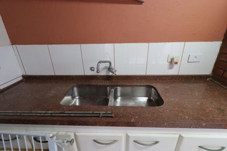 Casa para alugar com 276m², 4 quartos e 6 vagasÁrea Gourmet - Pia