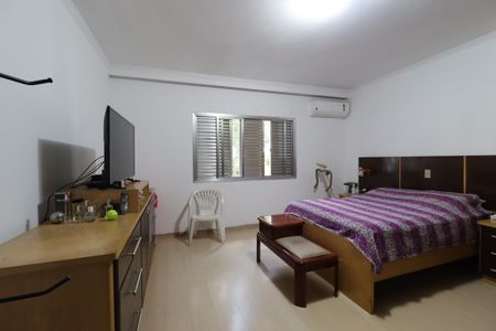 Casa para alugar com 276m², 4 quartos e 6 vagasSuíte 1