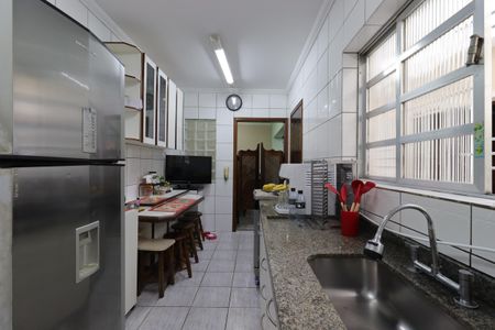 Casa para alugar com 276m², 4 quartos e 6 vagasCozinha