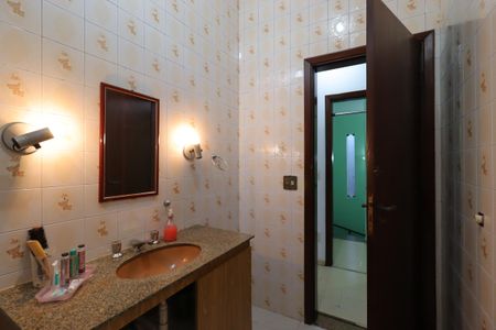 Casa para alugar com 276m², 4 quartos e 6 vagasBanheiro da Suíte 2