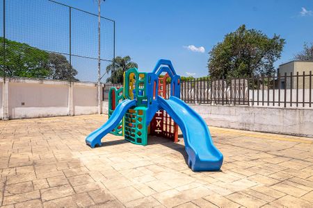 Apartamento à venda com 360m², 2 quartos e 1 vaga Apartamento à venda com 360m², 2 quartos e 1 vagaÁrea comum - Playground