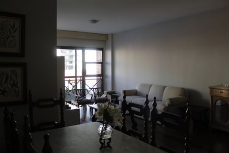 Apartamento à venda com 156m², 4 quartos e 2 vagasSala