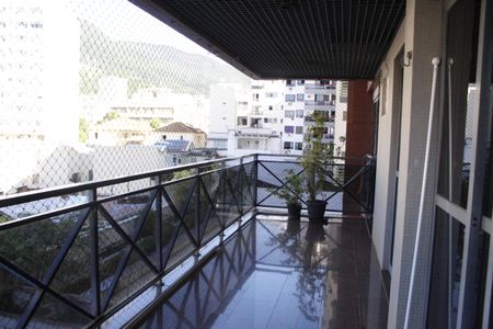 Apartamento à venda com 156m², 4 quartos e 2 vagasVaranda Sala