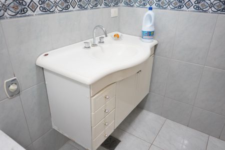 Casa à venda com 136m², 3 quartos e 1 vagaBanheiro