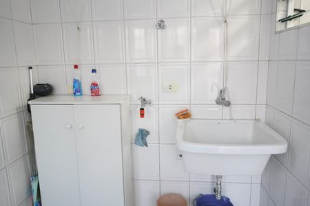 Casa à venda com 136m², 3 quartos e 1 vagaÁrea de Serviço