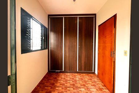 Casa à venda com 180m², 3 quartos e 2 vagasQuarto 3