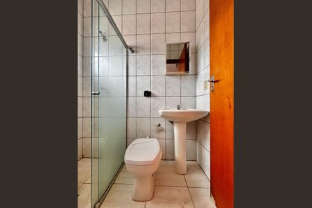 Casa à venda com 180m², 3 quartos e 2 vagasBanheiro da Suíte 1