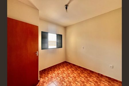 Casa à venda com 180m², 3 quartos e 2 vagasSuíte 2