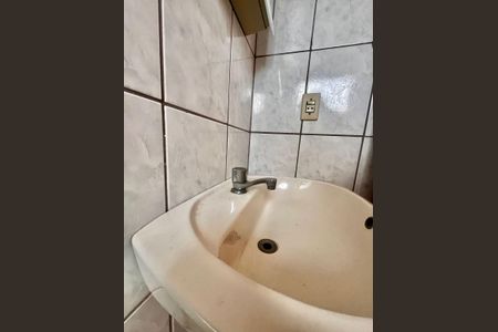 Casa à venda com 180m², 3 quartos e 2 vagasBanheiro da Suíte 1