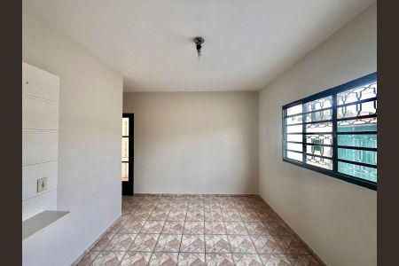 Casa à venda com 180m², 3 quartos e 2 vagasSala 2