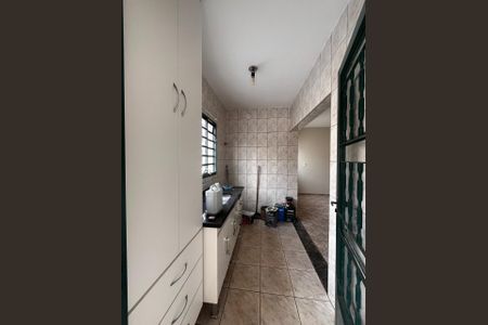 Casa à venda com 180m², 3 quartos e 2 vagasCozinha