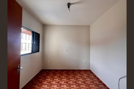 Casa à venda com 180m², 3 quartos e 2 vagasSuíte 2