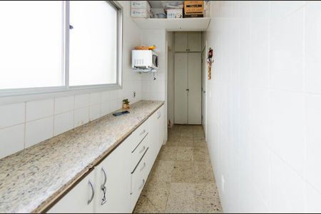Apartamento à venda com 200m², 4 quartos e 2 vagas Apartamento à venda com 200m², 4 quartos e 2 vagasCozinha
