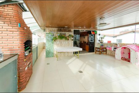 Apartamento à venda com 200m², 4 quartos e 2 vagas Apartamento à venda com 200m², 4 quartos e 2 vagasCobertura