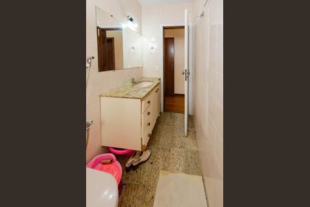 Apartamento à venda com 200m², 4 quartos e 2 vagas Apartamento à venda com 200m², 4 quartos e 2 vagasBanheiro
