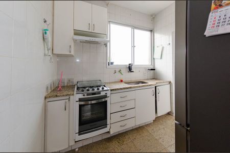 Apartamento à venda com 200m², 4 quartos e 2 vagas Apartamento à venda com 200m², 4 quartos e 2 vagasCozinha