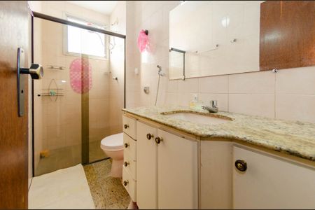 Apartamento à venda com 200m², 4 quartos e 2 vagas Apartamento à venda com 200m², 4 quartos e 2 vagasBanheiro