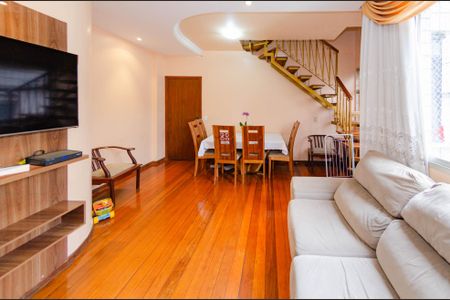 Apartamento à venda com 200m², 4 quartos e 2 vagas Apartamento à venda com 200m², 4 quartos e 2 vagasSala