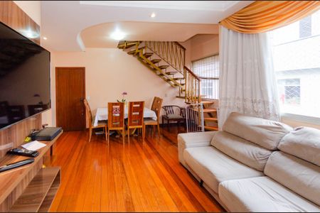 Apartamento à venda com 200m², 4 quartos e 2 vagas Apartamento à venda com 200m², 4 quartos e 2 vagasSala