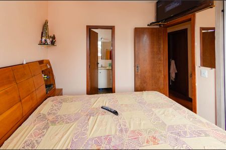 Apartamento à venda com 200m², 4 quartos e 2 vagas Apartamento à venda com 200m², 4 quartos e 2 vagasSuíte