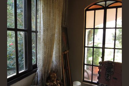 Casa à venda com 2500m², 2 quartos e 30 vagasSala