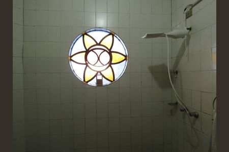 Casa à venda com 2500m², 2 quartos e 30 vagasBanheiro