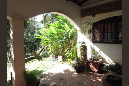 Casa à venda com 2500m², 2 quartos e 30 vagasÁrea Externa