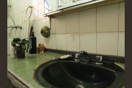 Casa à venda com 2500m², 2 quartos e 30 vagasBanheiro