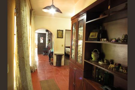 Casa à venda com 2500m², 2 quartos e 30 vagasSala