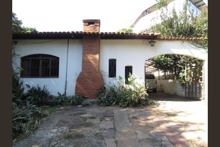 Casa à venda com 2500m², 2 quartos e 30 vagasÁrea Externa