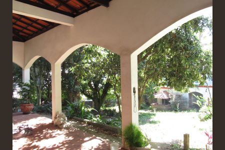 Casa à venda com 2500m², 2 quartos e 30 vagasÁrea Externa