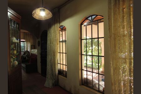 Casa à venda com 2500m², 2 quartos e 30 vagasSala