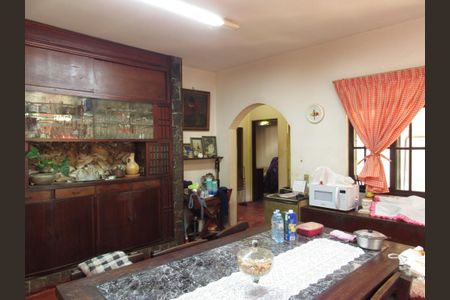 Casa à venda com 2500m², 2 quartos e 30 vagasCozinha