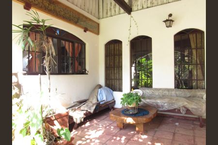 Casa à venda com 2500m², 2 quartos e 30 vagasÁrea Externa