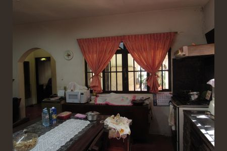 Casa à venda com 2500m², 2 quartos e 30 vagasCozinha