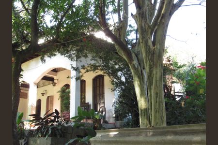 Casa à venda com 2500m², 2 quartos e 30 vagasÁrea Externa