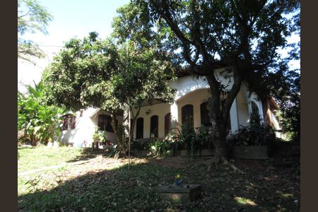 Casa à venda com 2500m², 2 quartos e 30 vagasÁrea Externa