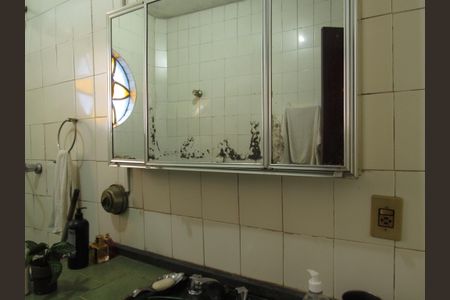 Casa à venda com 2500m², 2 quartos e 30 vagasBanheiro