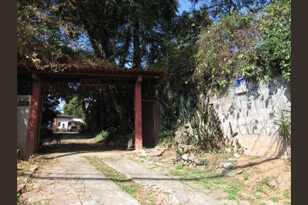 Casa à venda com 2500m², 2 quartos e 30 vagasFachada