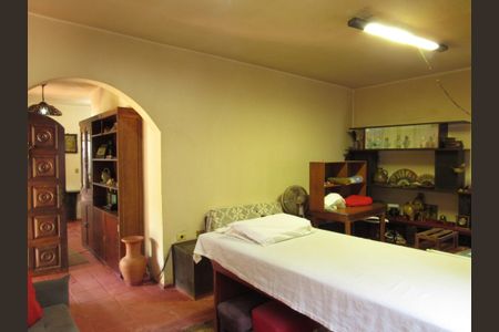 Casa à venda com 2500m², 2 quartos e 30 vagasSala