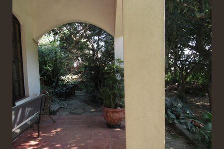 Casa à venda com 2500m², 2 quartos e 30 vagasÁrea Externa