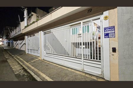 Casa à venda com 320m², 3 quartos e 4 vagasFachada + Placa 