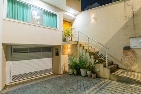 Casa à venda com 320m², 3 quartos e 4 vagasFachada Interna