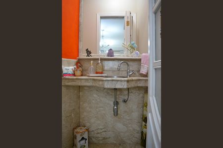 Casa à venda com 245m², 3 quartos e 3 vagasLavabo