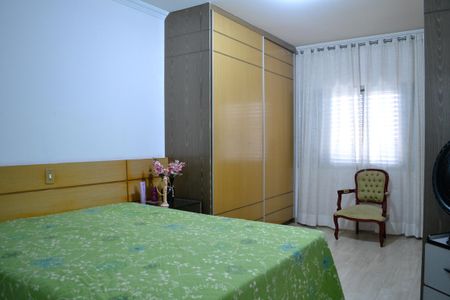 Casa à venda com 245m², 3 quartos e 3 vagasSuíte 1