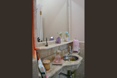 Casa à venda com 245m², 3 quartos e 3 vagasLavabo