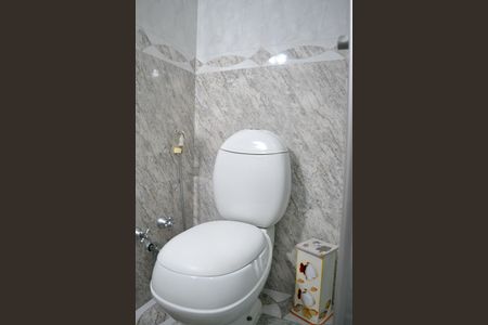 Casa à venda com 245m², 3 quartos e 3 vagasBanheiro Suíte 1