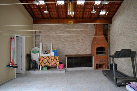 Casa à venda com 245m², 3 quartos e 3 vagasÁrea comum